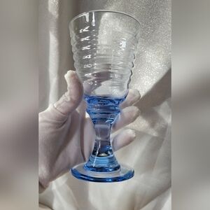 2- Vtg Libbey SIRRUS Light Blue Stemware Wine Goblet Water Glass Ribbed Stemmed